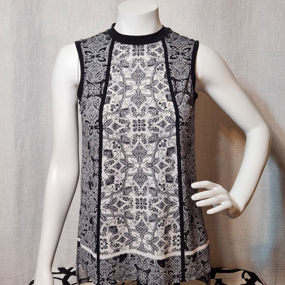 Cato Sleeveless Pullover Blouse Paisley Black Medium High Low Business Casual